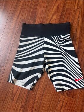 Nike Women’s Black & White Zebra-Print Bike Shorts with Pink Swoosh